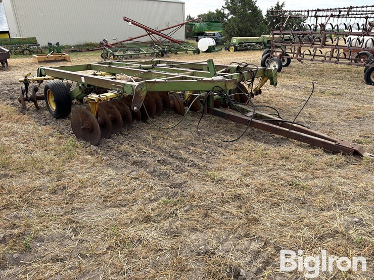 john-deere-t0330-image-3