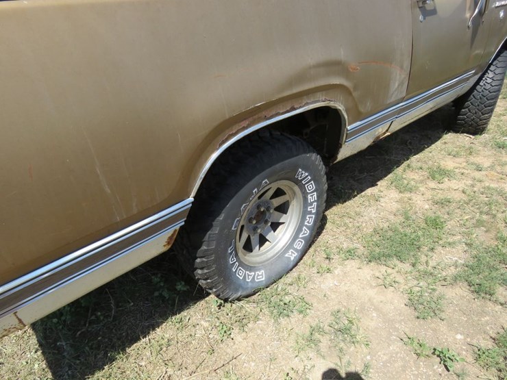 1974-dodge-ram-charger-image-10