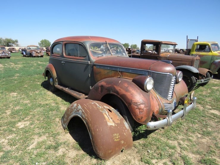 1938-desoto-2dr-sedan-image-1