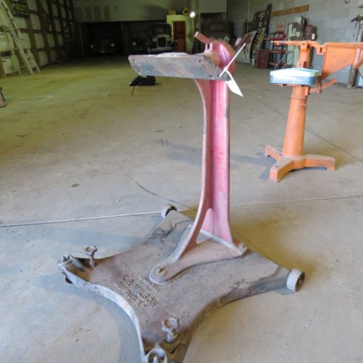 K.R. Wilson Service Stand
