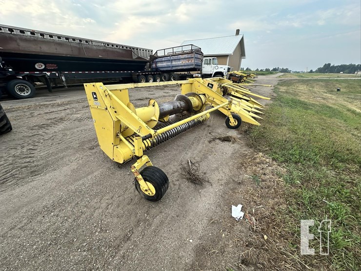 john-deere-630-image-4