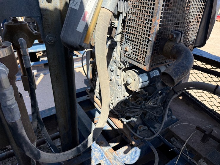 meyers-3-station-4-bottle-diesel-powered-accumulator-closing-unit,-skidded-image-9