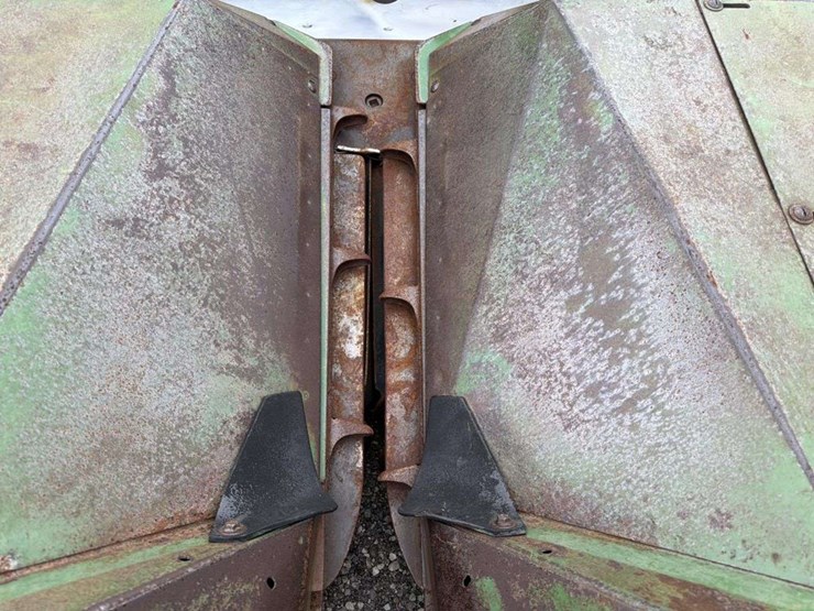 john-deere-444-image-11