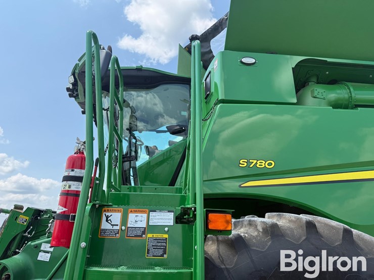2023-john-deere-s780-image-16