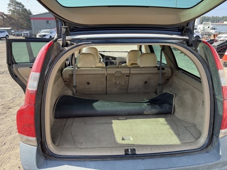 2003-volvo-xc70-image-14