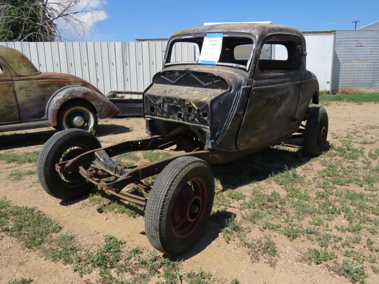 1934-ford-3-window-coupe-image-4