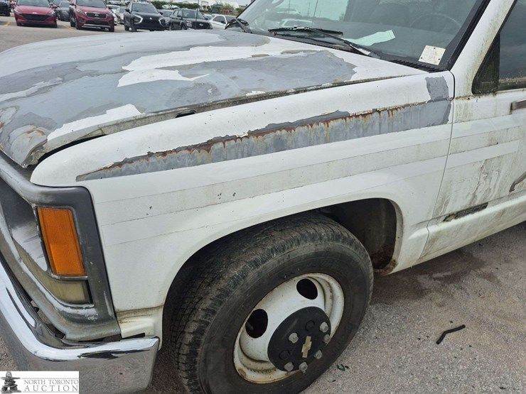 1995-chevrolet-3500-image-18