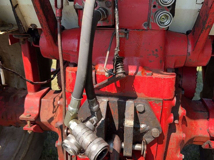 farmall-856-diesel-image-39