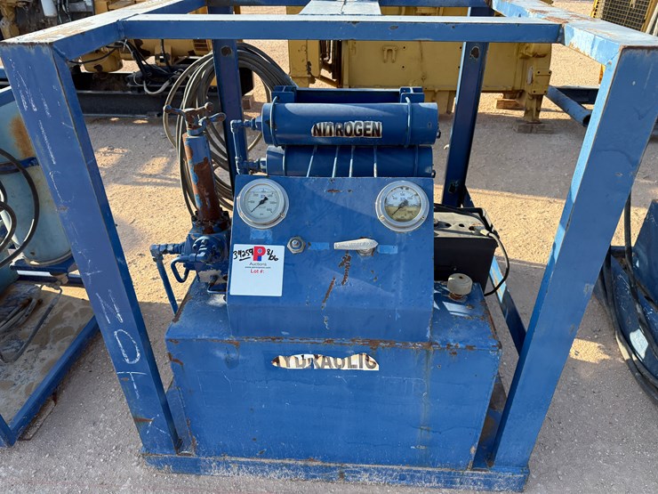 caterpillar-550-image-2