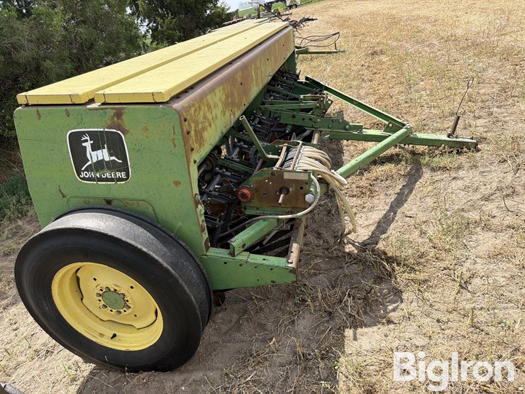 john-deere-8300-image-4