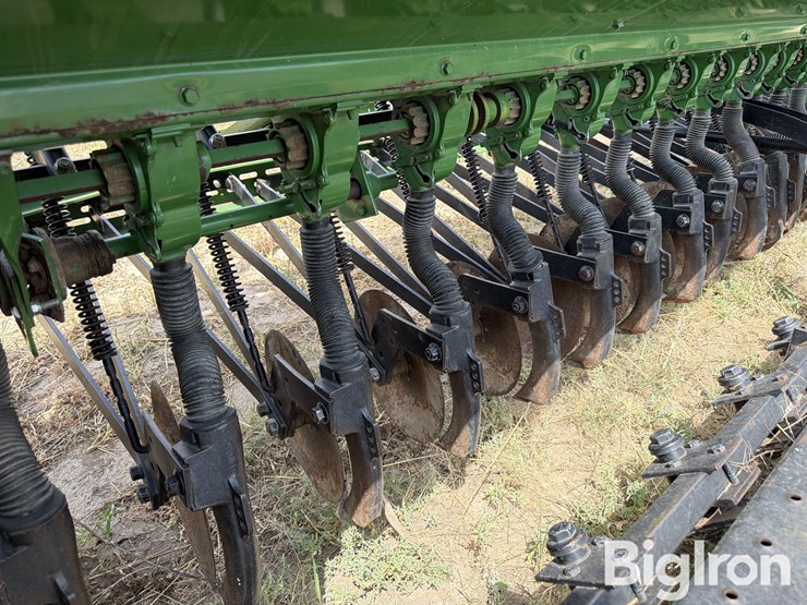 john-deere-8300-image-17