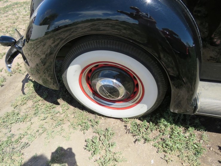 beautiful-1937-ford-coupe-image-10