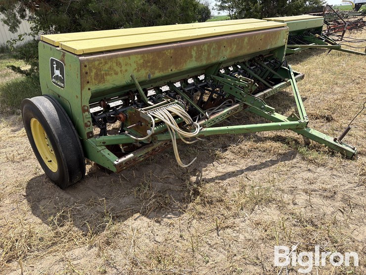 john-deere-8300-image-3