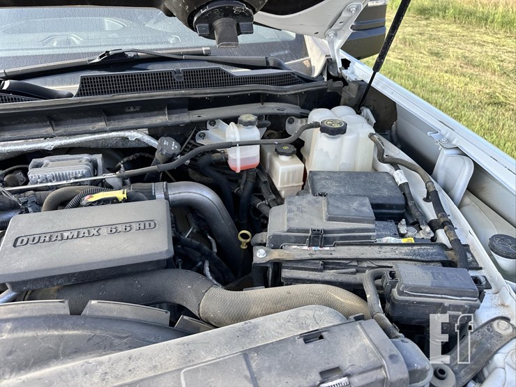 2021-chevrolet-silverado-2500hd-lt-image-42