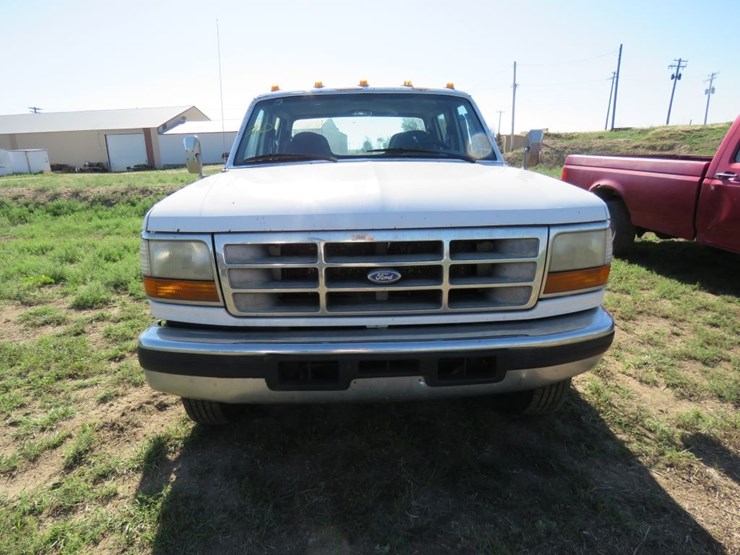 1995-ford-f350-xlt-image-2