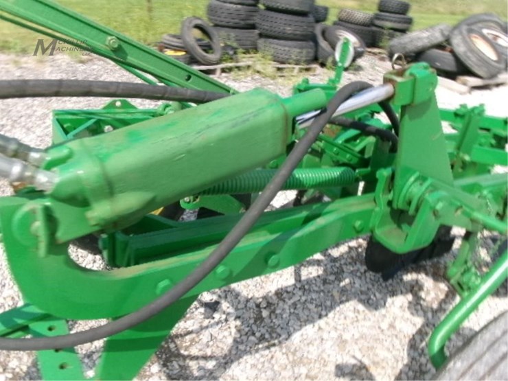 deere-550h-image-11