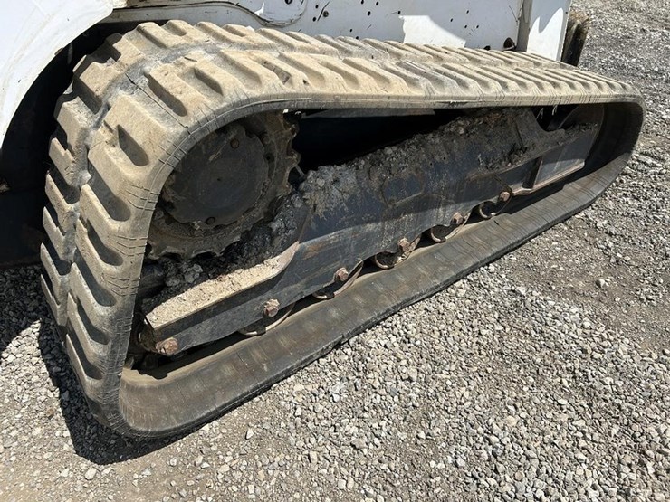 2022-bobcat-t770-image-26