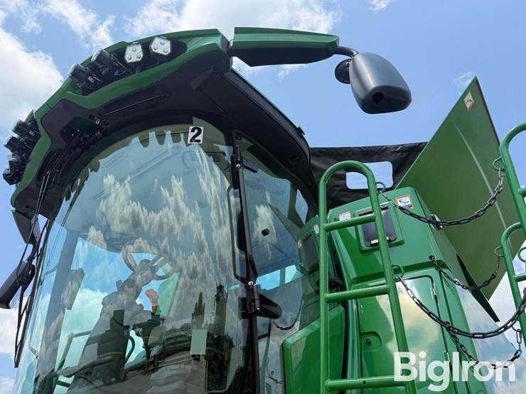 2023-john-deere-s780-image-12