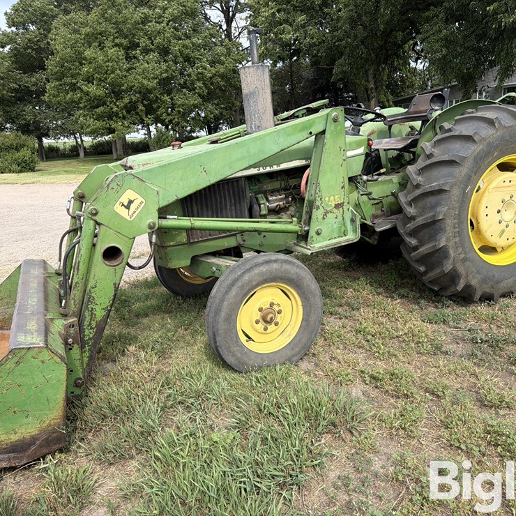 1975 JOHN DEERE 1530