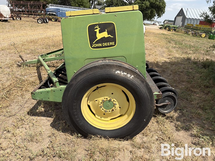 john-deere-8300-image-8