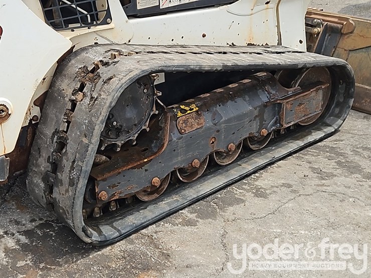 2022-bobcat-t595-image-14