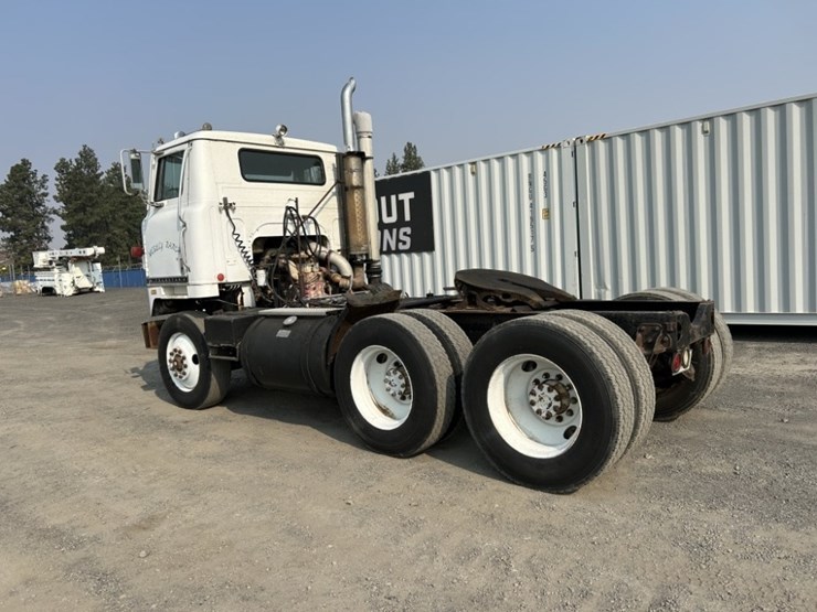 1976-international-transtar-ii-image-3