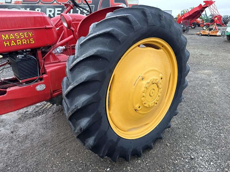 massey-harris-44-image-10
