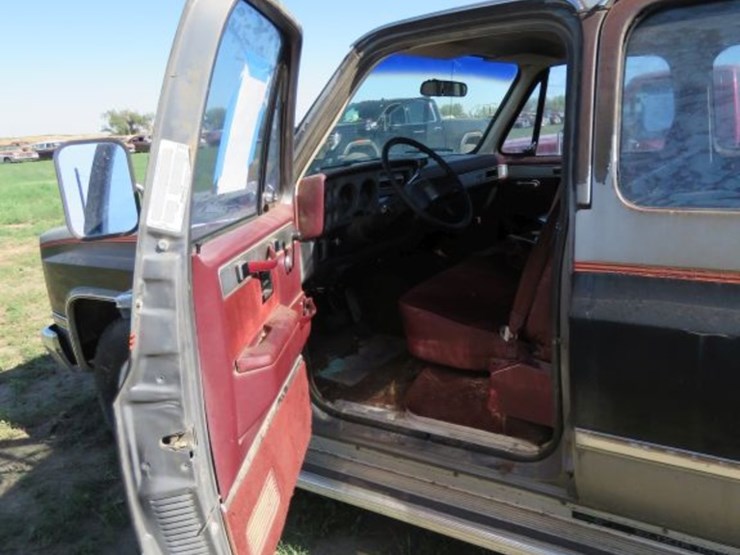 1988-chevrolet-30-image-5