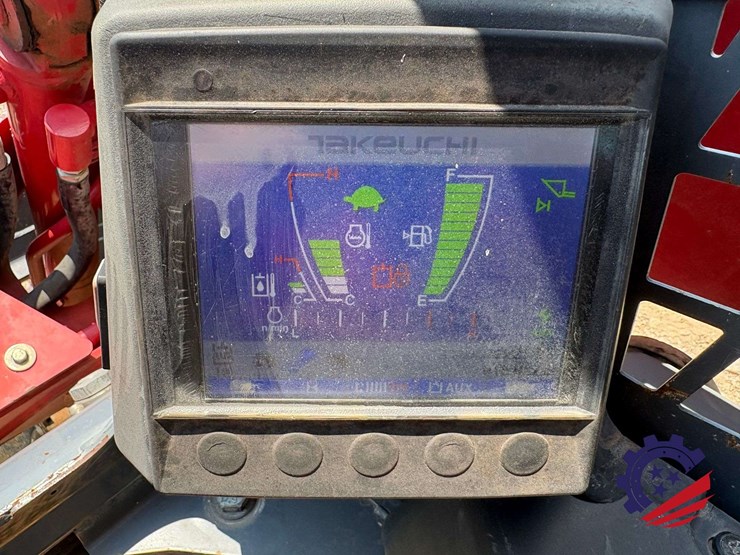 takeuchi-tl10v2-image-27