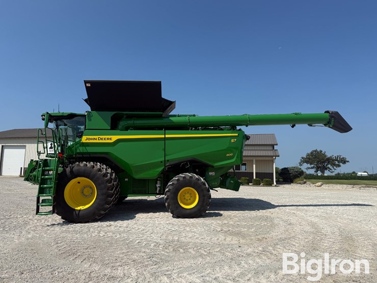 2025-john-deere-s7-800-image-8