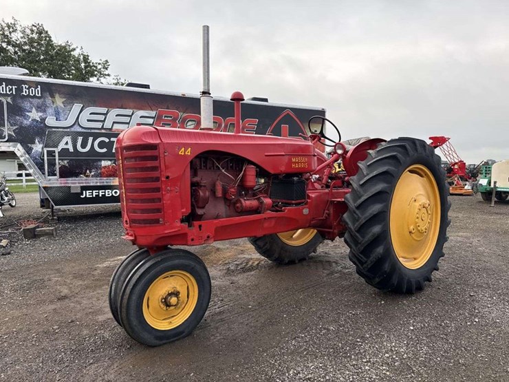 massey-harris-44-image-1