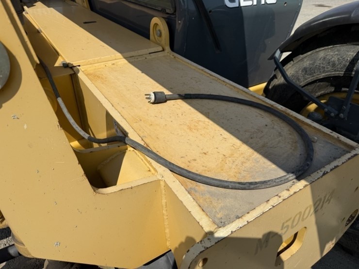 2010-gehl-dl11-44-image-16