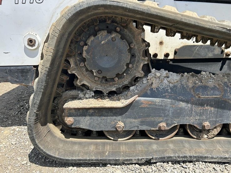 2022-bobcat-t770-image-27