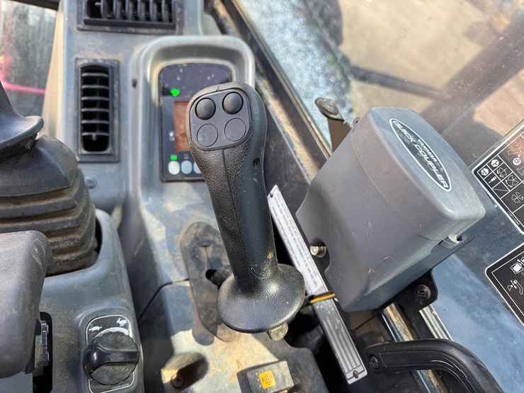 2021-yanmar-sv40-image-24