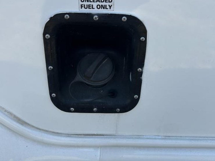 2008-ford-e350-image-17