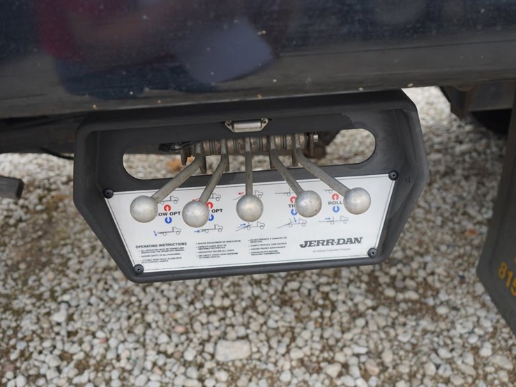 2017-ford-f650-image-6