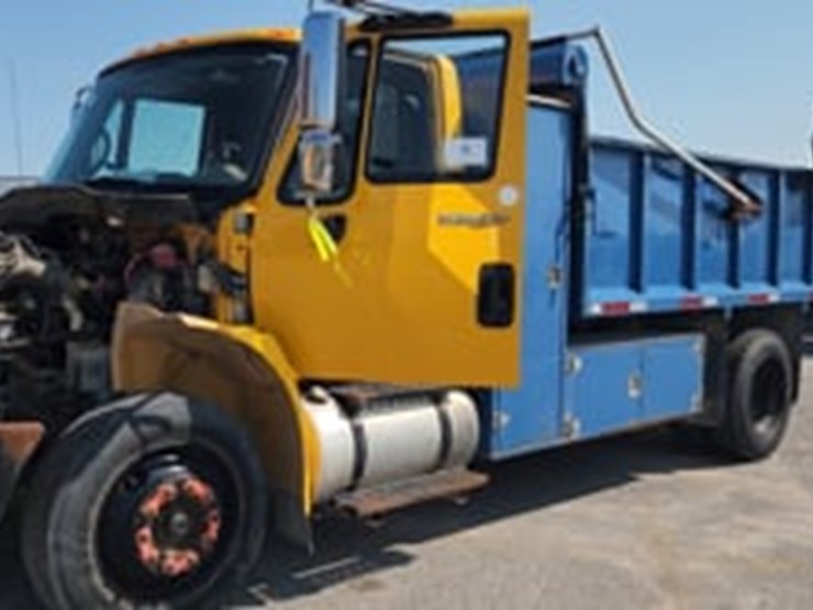 2010-international-durastar-4300-image-9