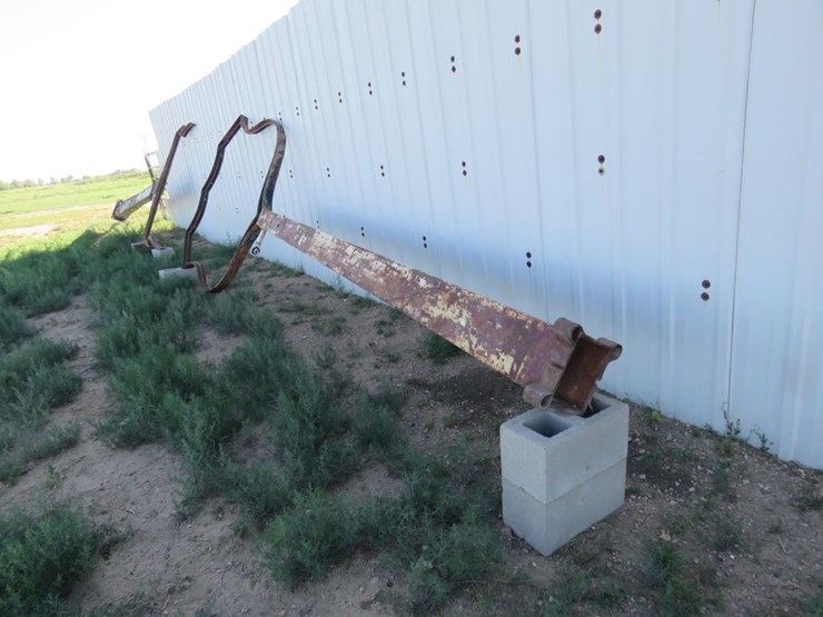 phillips-66-pole-and-frame-image-3