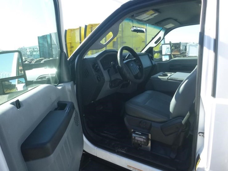 2015-ford-f550-image-5