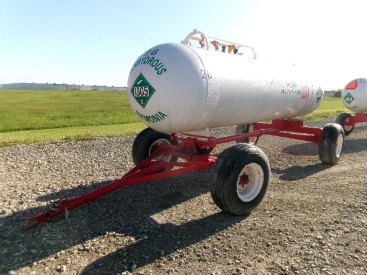 anhydrous-tank-on-gear-3371-image-1