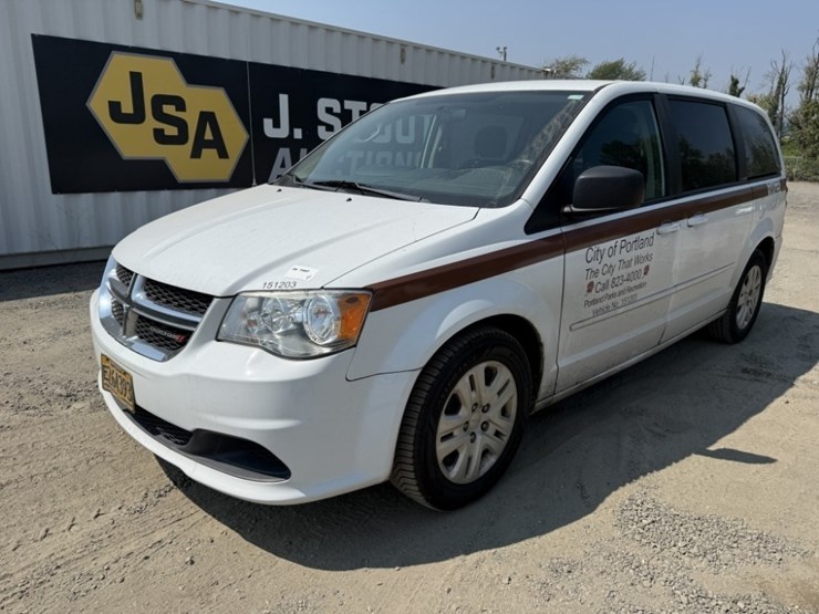 2015-dodge-grand-caravan-image-1