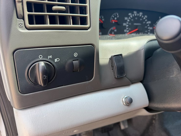 2007-ford-f750-image-15