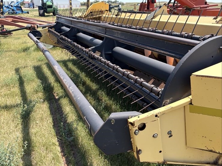 new-holland-1475-image-2