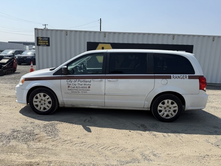 2015-dodge-grand-caravan-image-7