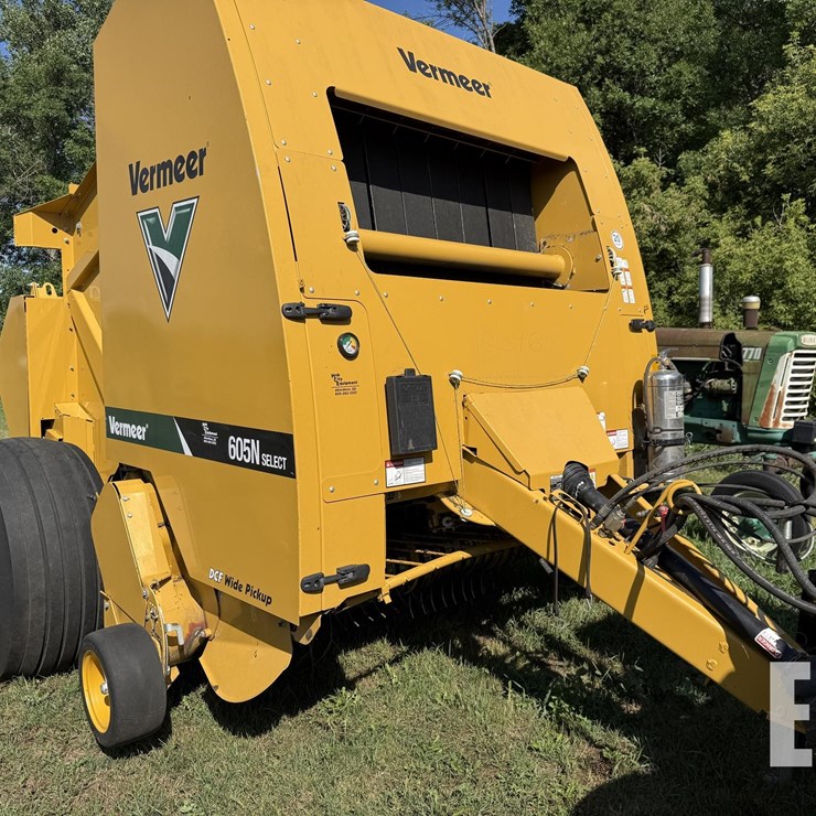 2022 VERMEER 605N