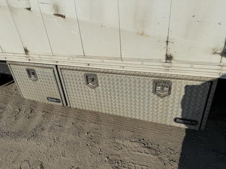 2007-gmc-w5500hd-image-13
