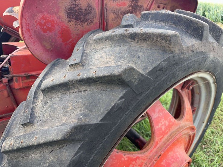 farmall-340-row-crop-image-39