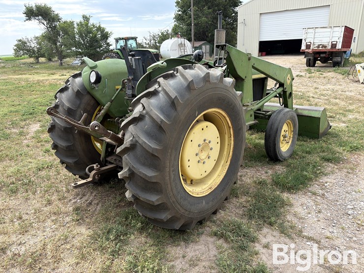 1975-john-deere-1530-image-5