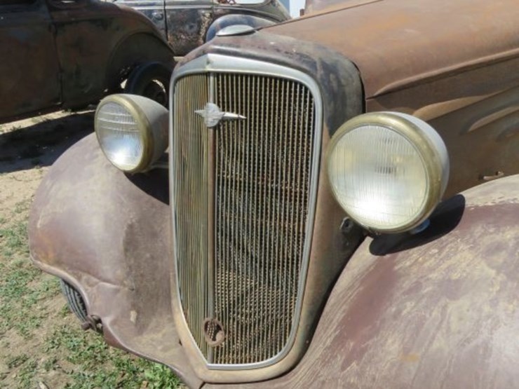 1935-chevrolet-standard-3-window-coupe-image-4