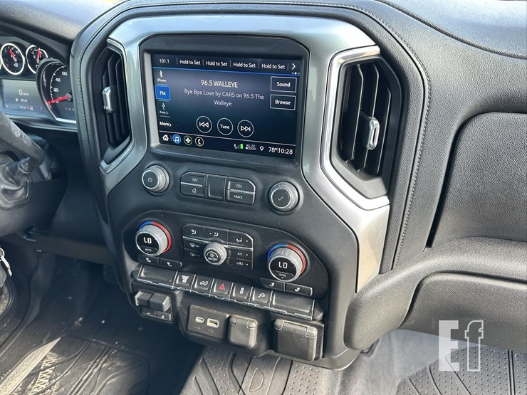 2021-chevrolet-silverado-2500hd-lt-image-35